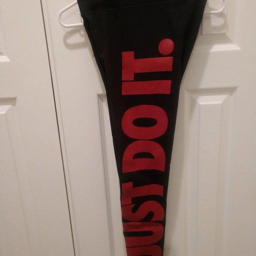 Nike Leggings - Black w/BIG Red Logo - Size Small - Perfect Condition